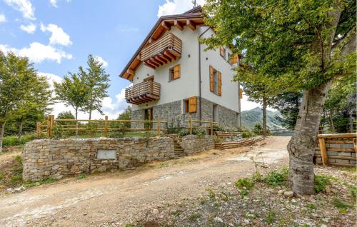 Pieve San Paolo Casa | Lovely Home In Passo Del Cerreto