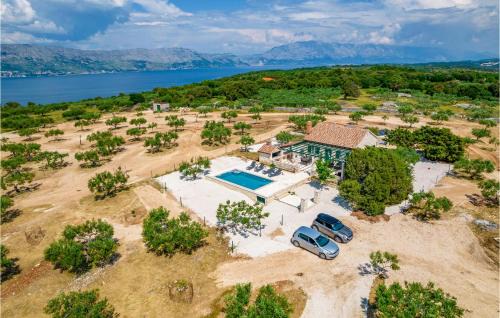 Praznica Casa | Lovely Home In Pucisca - Praznica