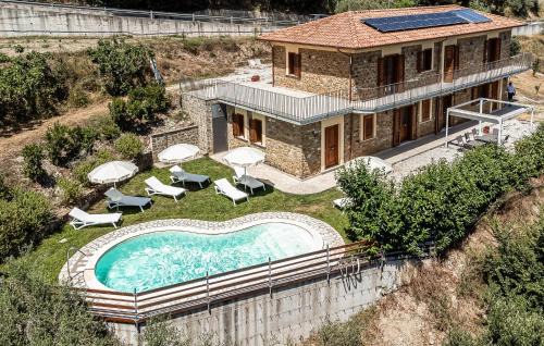 Rutino Casa | Lovely Home In Rutino With Kitchen