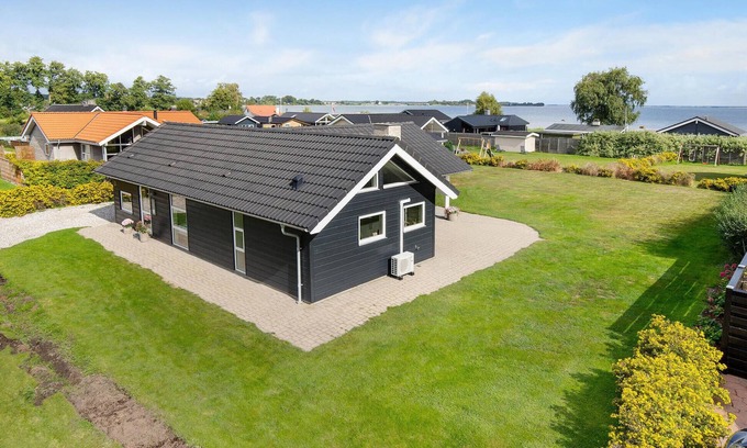 Grønninghoved Strand Casa | Preciosa casa en Sjølund con cocina