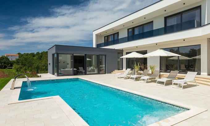 Kringa Casa | Preciosa casa en Tinjan