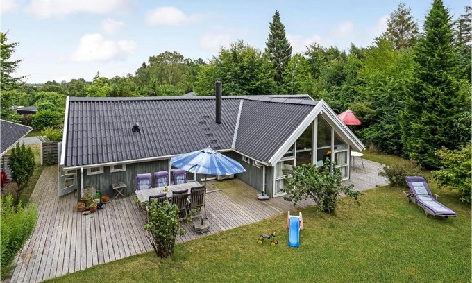 Tisvildeleje Casa | Lovely Home In Tisvildeleje With Wifi