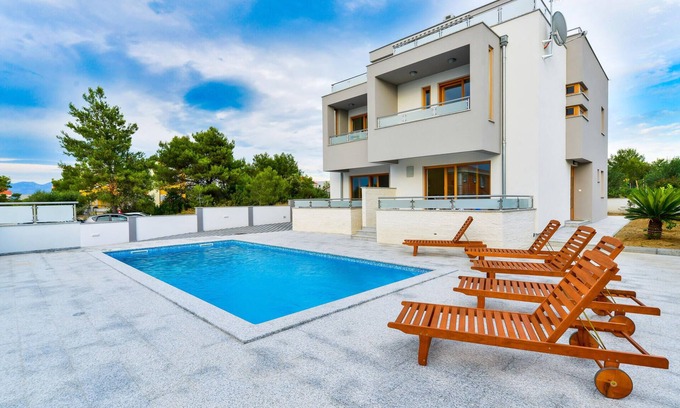 Zaton Casa | Preciosa casa en Zaton con WiFi