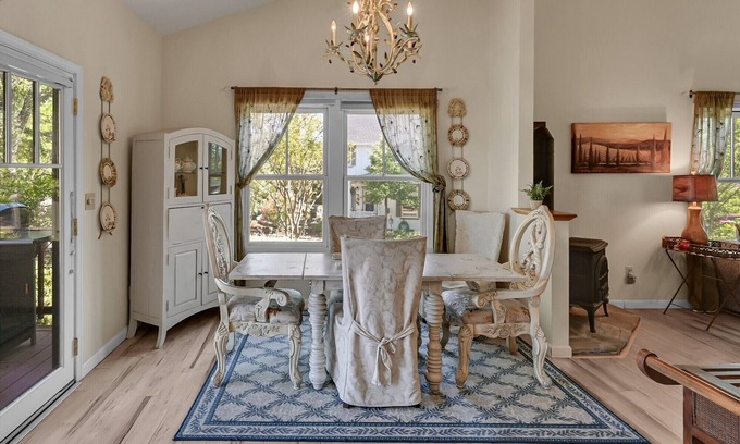 Angels Camp Casa | Lovely Home- near fine dining and pool area (Bret Harte Cottage)