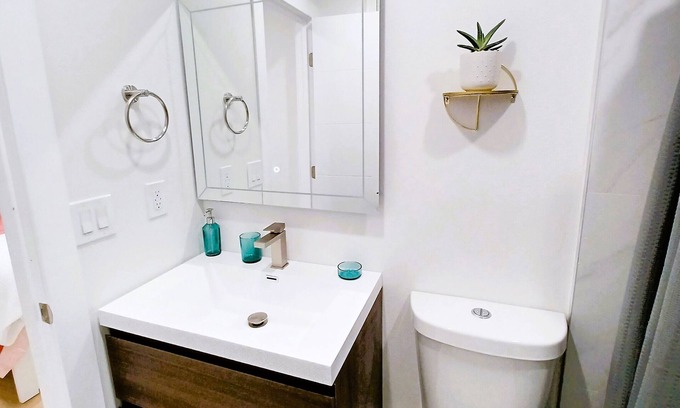 Garden Grove Casa | Lovely home newly remodeled near Disneyland, Convention Center and beach