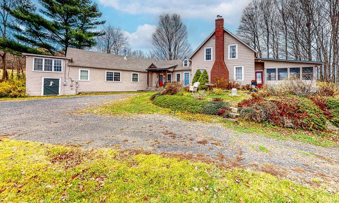 Rockingham Casa | Lovely home on 40 acres near orchards, fishing, trails w/firepit & wood stove