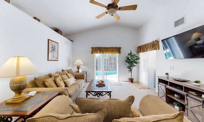 Lindfields Casa | Lovely home with a private pool, grill, washer/dryer, & AC - snowbird friendly