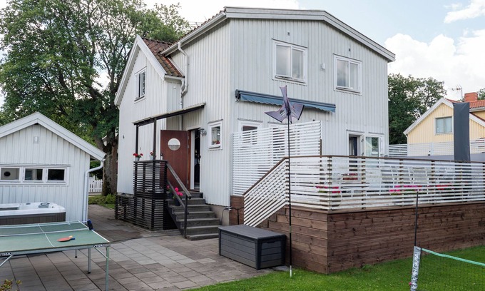 Enskede Villa | Encantadora casa cerca de la ciudad de Estocolmo para la gran familia