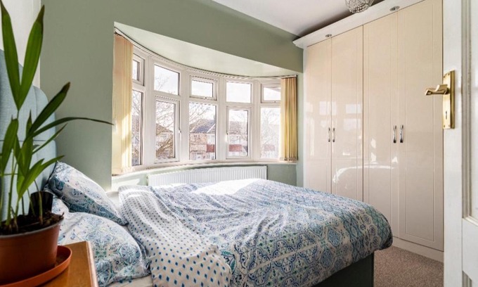 Lady Margaret Casa | Lovely house (Ealing, London)