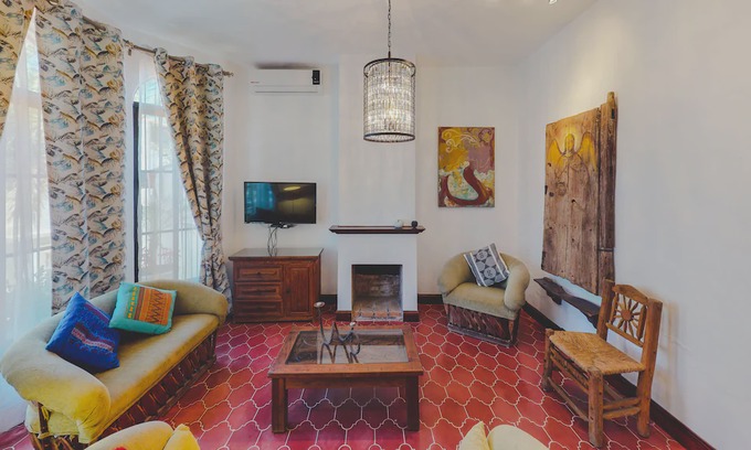 Proyecto Escola Condominio | Lovely house in town on the 1 st Floor. 3BD Condo for rent in Downtown, Puerto vallarta
