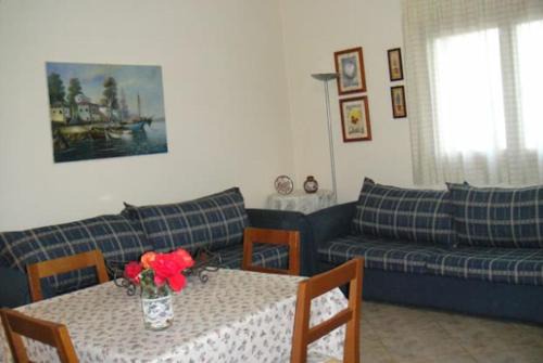 Artemida Casa | Lovely house with garden at an excellent location!
