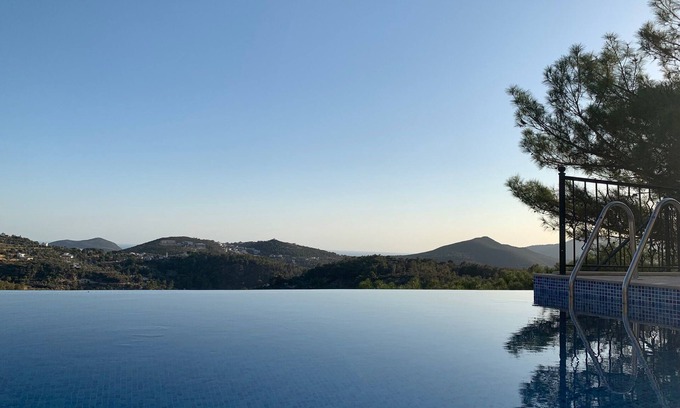 Islamlar Villa | Lovely Infinity Pool 2. 4kms a Kalkan con impresionantes vistas 5 habitaciones para 10 personas