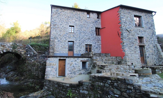 Velva Apartamento | Precioso apartamento para 4 personas con WIFI, TV, patio y aparcamiento