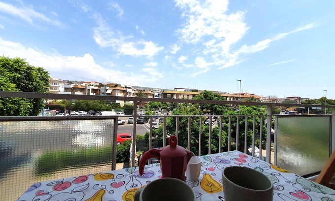Archi Apartamento | Bonito apartamento para 4 personas con A/C, WIFI, TV, balcón y aparcamiento