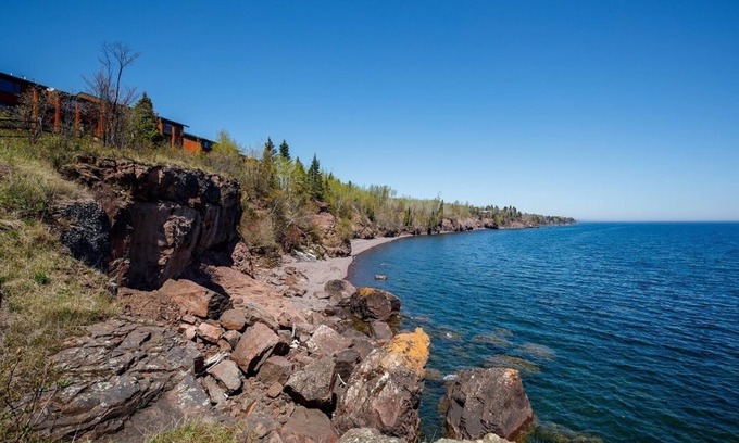 Tofte Casa | Lovely Lake Superior Waterfront Townhome, North Shore of MN.