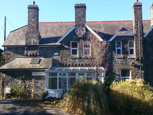 Barmouth Casa | Lovely Large home 10 Minute Walk to Barmouth Beach