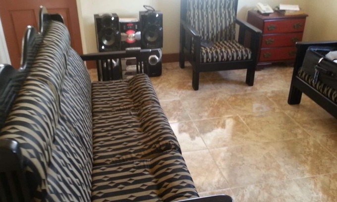 Long Bay Apartamento | Lovely large one bedroom near Crane Beach-