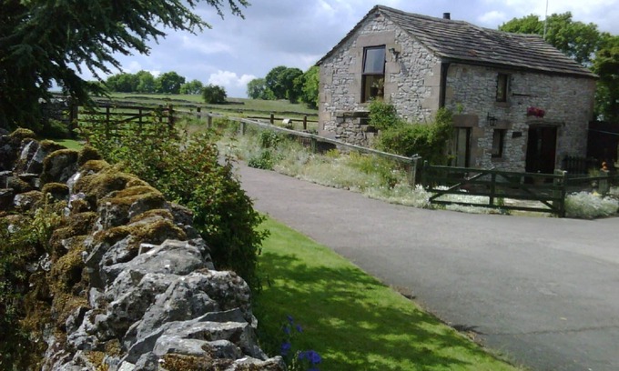Matlock Cabaña | Encantadora casa de piedra caliza en el corazón del Peak District.