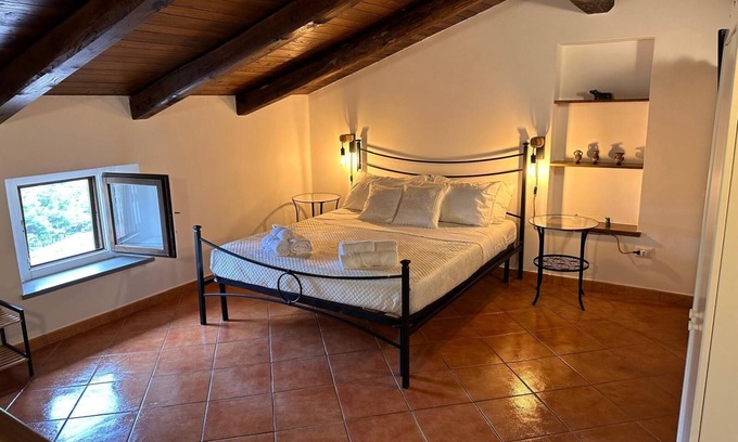 Capaccio-Paestum Casa | Lovely maisonette twenty steps from the walls of Paestum