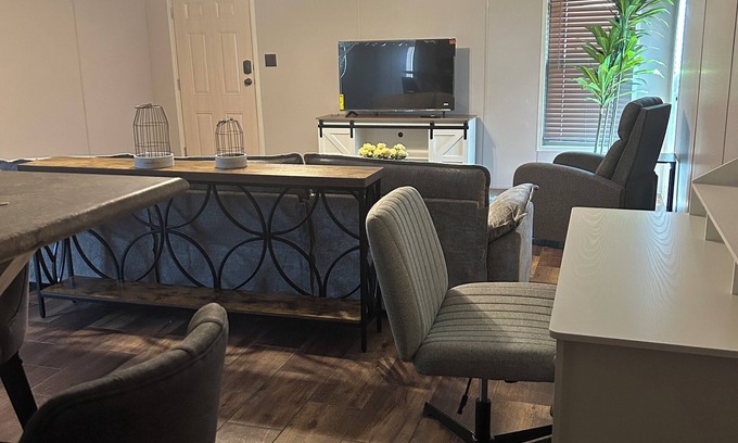 Brownsville Casa | Lovely mobile home with AC in Brownsville