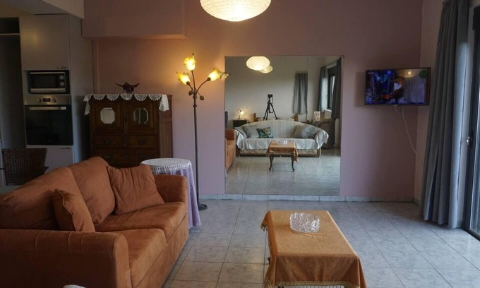Patras Apartamento | Lovely modern Studio in Romanos Patras, Greece