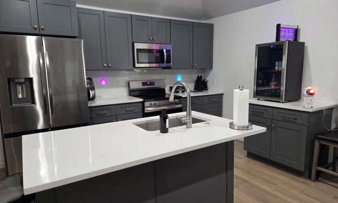 Central Oklahoma City Casa | Lovely New 3br/2br Home near Downtown/OU/Hospitals/Resort/Arena