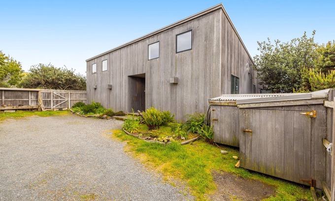 Sea Ranch Casa | precioso escapada frente al mar, y bañera de hidromasaje privada con el perro, y piscina comunitaria!