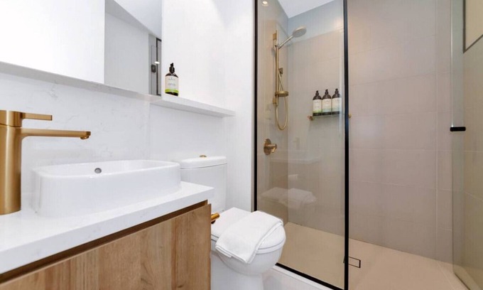 Chinatown Apartamento | Lovely one bed room apt Ultimate Luxury Lifestyle with Great Location