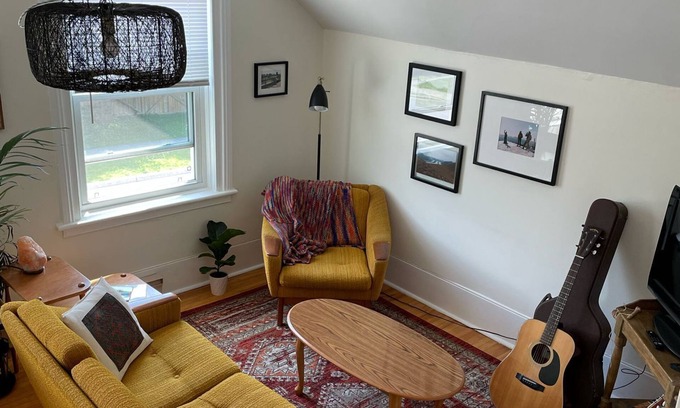 Cobourg Apartamento | Lovely one-bedroom apartment (near downtown/beach)