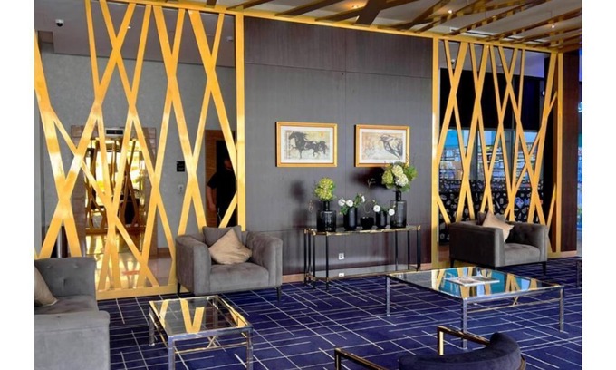 Dubai World Central Apartamento | Lovely one bedroom apartment with world class hotel