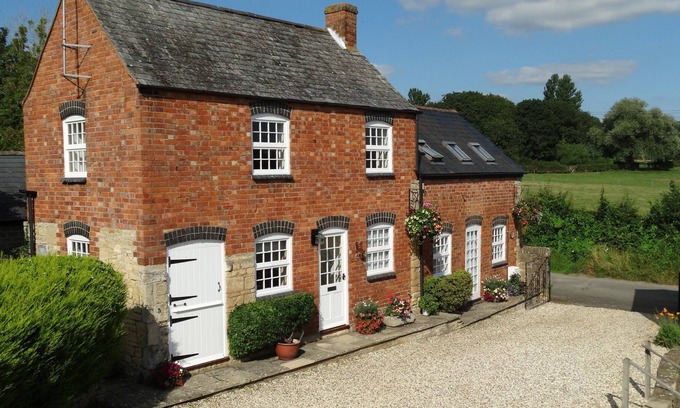 Kemerton Cabaña | Lovely quiet cottage in Kemerton!