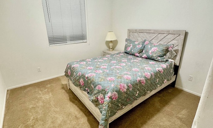 Hesperia Casa | Lovely Room in Hesperia Close to Highway 1