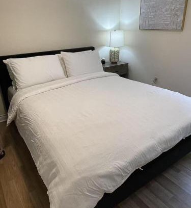 Queens Square Casa | Lovely single room 5 minutes walk from ocean