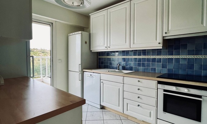 Mandelieu-La-Napoule Apartamento | Lovely spacious nest with pool