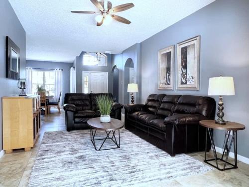 Crescent Lakes Casa | Lovely Spacious 4 Bed Pool Home with Spa-5330CVL