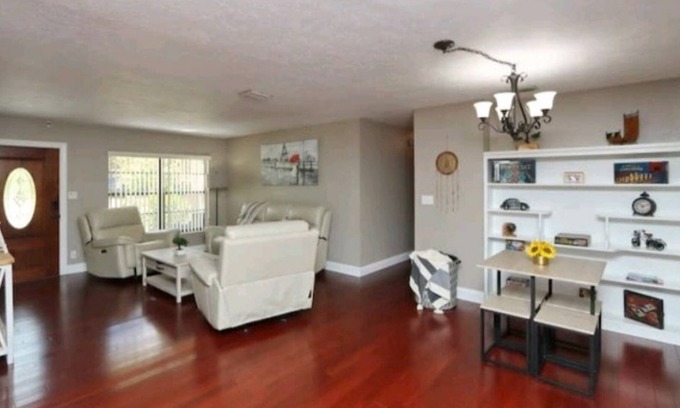 Egypt Lake-Leto Casa | Lovely & Spacious Pool home, Heart of Tampa Bay!