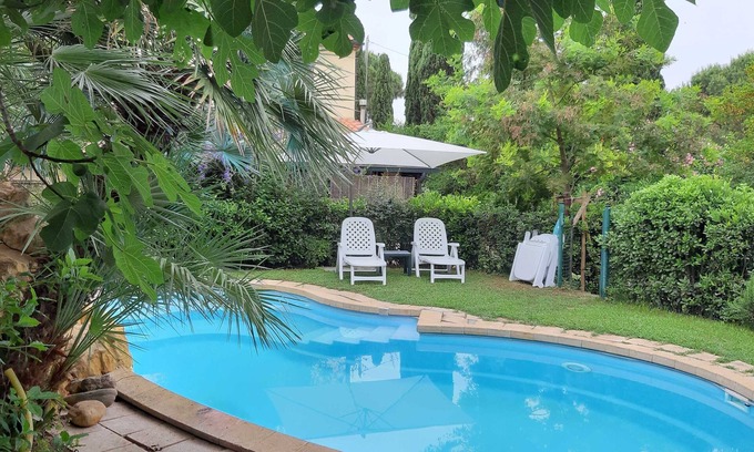 Campiglia Marittima Apartamento | Estudio en Toscana con piscina cerca de las playas.