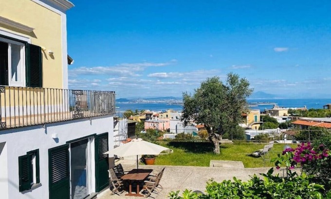 Fiaiano Apartamento | Lovely studio apartment in the Villa NOLELU with sea view