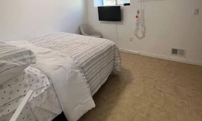 Mariners Harbor Apartamento | Lovely studio on Staten Island, New York