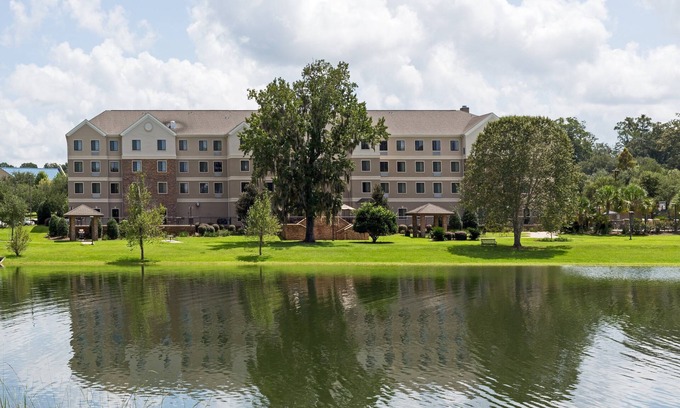 Tallahassee Condominio | Lovely Suite in Tallahassee! Free Breakfast + On-Site Business Center