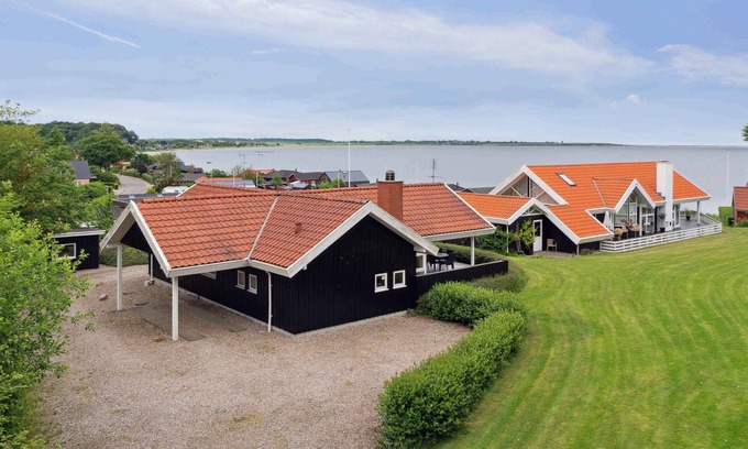 Kelstrup Casa | Lovely summer house with sea view