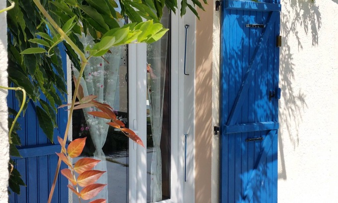 LʼAiguillon-sur-Mer Casa | Bonita casa soleada, llena de encanto, bien ubicada, junto al mar.