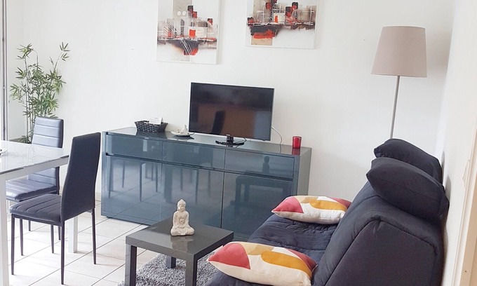 Cambo-les-Bains Apartamento | T2 - 40 m2 de pie, diseño, seguro - piscina y estacionamiento privado. Terreno con jardín