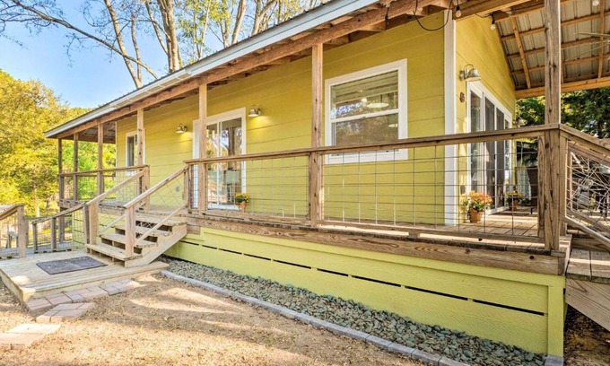 Turtle Beach Apartamento | Lovely Toledo Bend Studio with Scenic Views!
