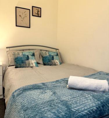 Coventry Apartamento | Lovely Town house Room 1