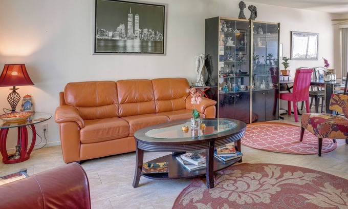 Ventura Casa | Lovely Ventura Home: Prime Location & Pool Access!