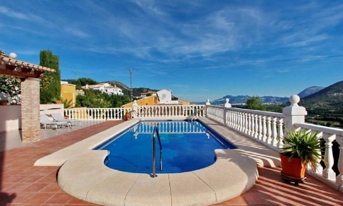 Adsubia Casa | Lovely Villa with gorgeous views - Sleeps 6 (Heated Pool)