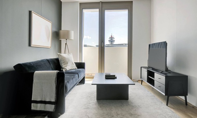 Favoriten Apartamento | Lovely Wieden 1BR w/ Balcony, Gym, Elevator, walk to U-Bahn, by Blueground