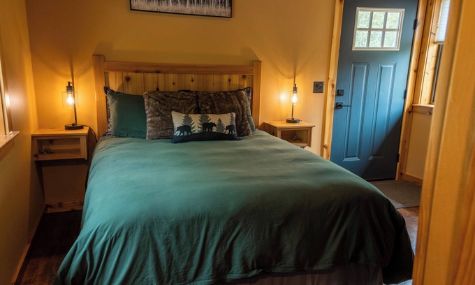 Driggs Cabina | Lover's Lane Cabin for Two