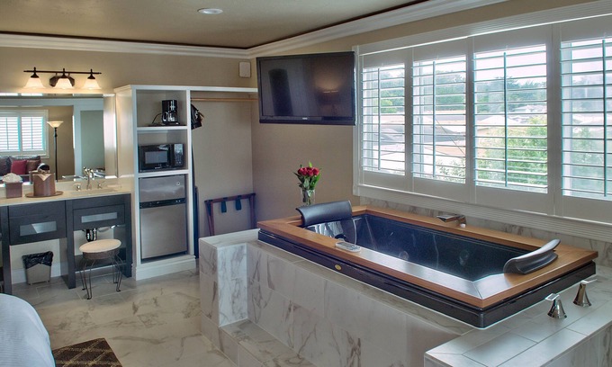 Pacific Grove Hotel | Lovers Point Inn